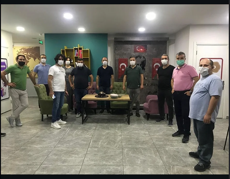 251204_0944_341ca7af